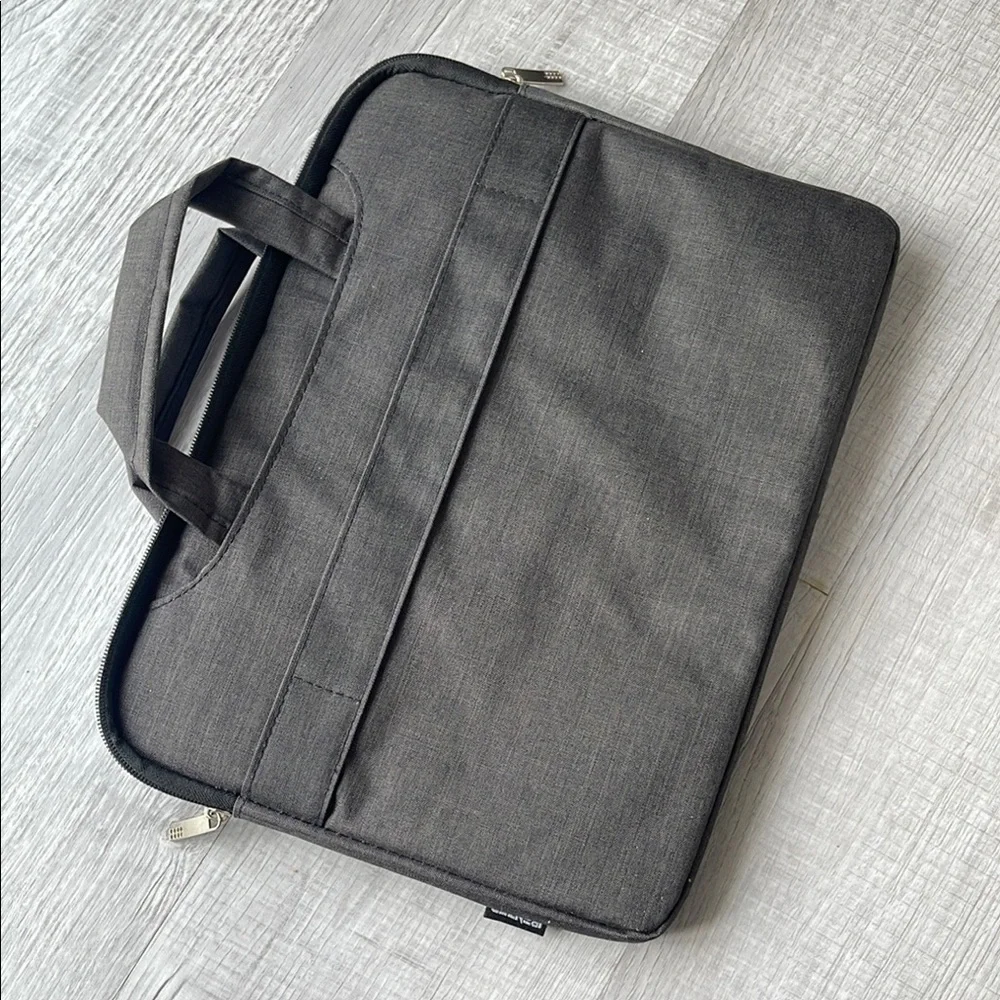 Sleek Gray Laptop Bag with Minimalist Design